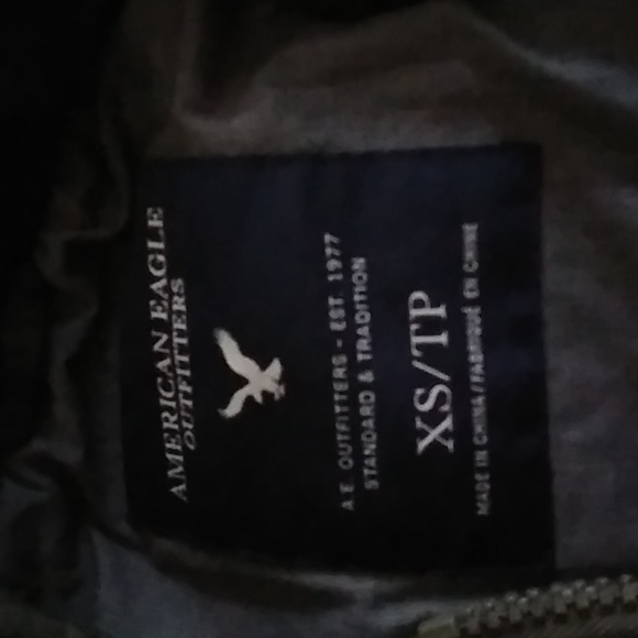 American Eagle Outfitters Camo Puffer Vest - Picture 9 of 10